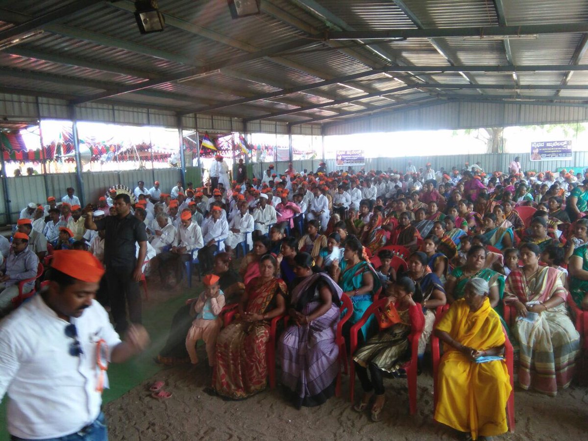 shree_appu's tweet photo. Respected, Shri @AmitShah ji BJP leader of Muddebihal sri @SDHiregoudar participating all costs program in this way he is faithful person to all castes so please give the #Muddebihal_Assembly_BJP_Ticket https://t.co/DzjlgmOJKc