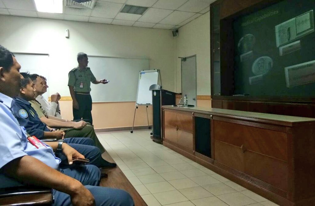 drMariah_IPP's tweet photo. Visit from the Director of Australia Defence International Policy Division for Malaysia and Philiphines to pull-G #IPP PU Subang
@DrKoming 
#airforcenextgen https://t.co/RF7ZqFMSlf