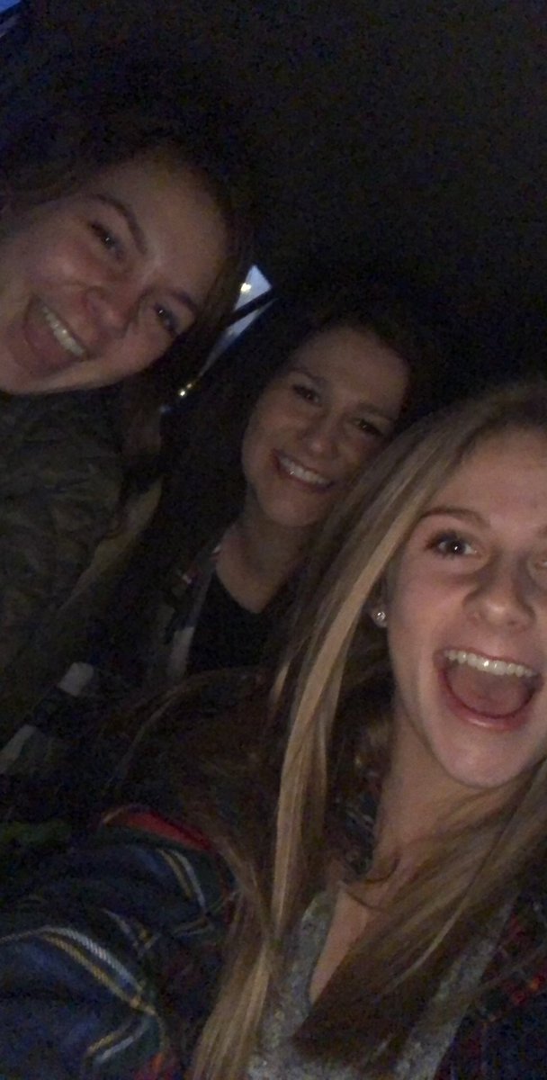kirbyhaggerty's tweet photo. Happy Birthday @elleyjellybean 🎈 I hope it has been the best one yet, you deserve it! Love ya!♥️😌 https://t.co/yybNtoXHWA