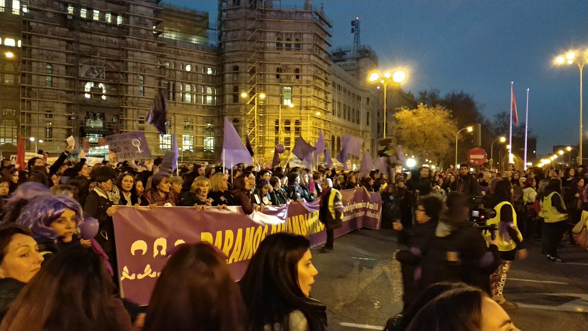 jcortecero's tweet photo. Lo de ayer en #Madrid fue impresionante. El ver y sentir la respuesta de gran parte de la sociedad ante la lacra de la desigualdad.  Espero y deseo que esto no se olvide hoy, y que de verdad empecemos a cambiar la historia. #8M #HuelgaFeminista8M #DiaInternacionaldelasMujeres https://t.co/trrz1TGpe4