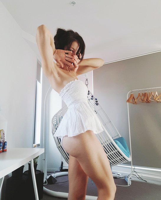This body's bottom heavy 😏 https://t.co/PzAgIeMBTh