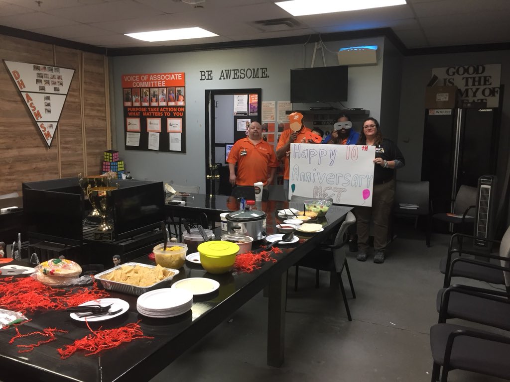 D88 celebrating MET 10 year Anniversary.  Thanks for all you do!
#PartnerExecuteDeliver #partyinabox #MET10yearanniversary @Katie_DEM_D88 <a href="/deborah_rambo/">🦋Debbie Rambo🦋</a>