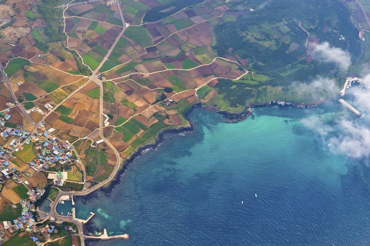 SkyMapGlobal's tweet photo. The remote sensing is rapidly growing - here's an overview.
#remotesensing #earthobservation #satelliteimagery #drone #skymapglobal
https://t.co/loH8xli4oH https://t.co/k0zYoLyYgW