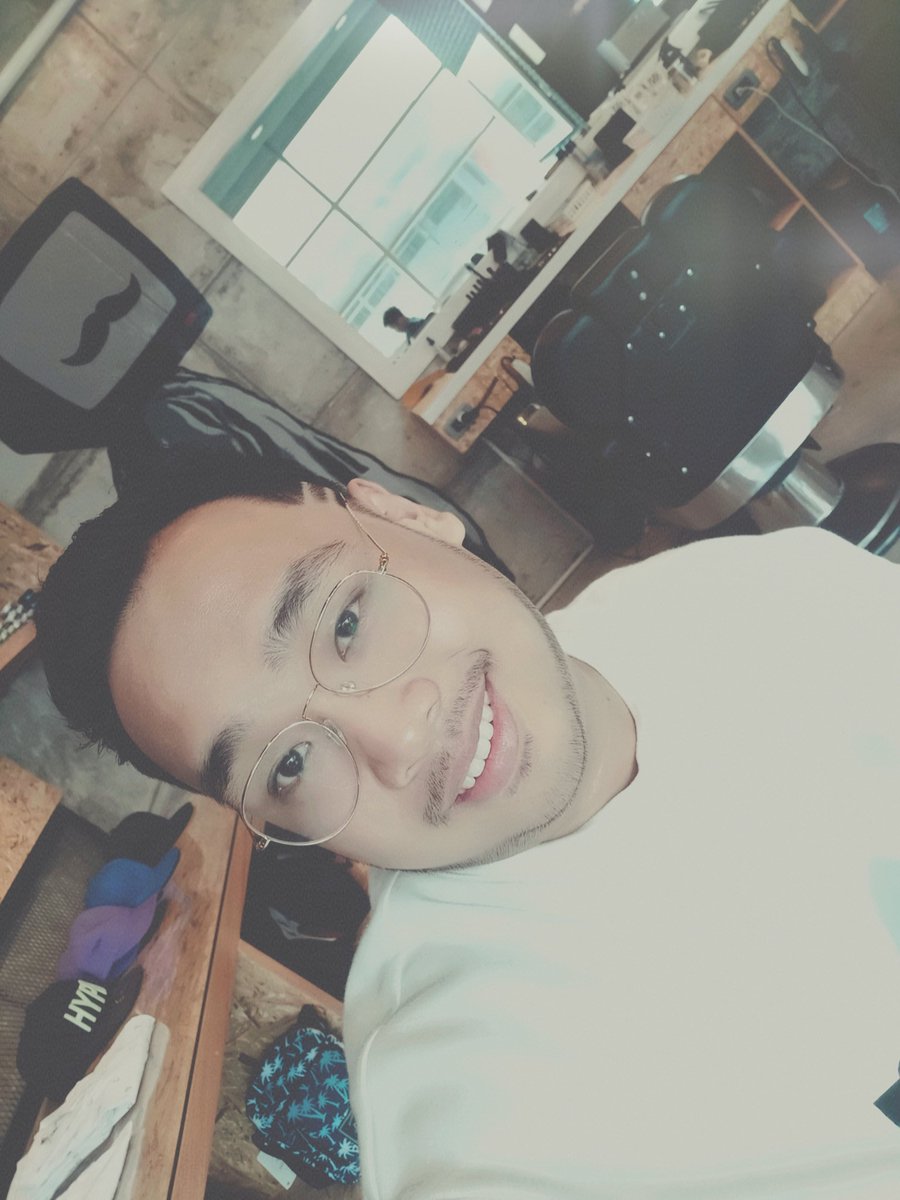 Sergiotics's tweet photo. Had a refreshing haircut from @ The Urban Barber 💈
Never had this kind of service. Definitely worth it.
#Manpered #Manpering https://t.co/WyH5D7skBs