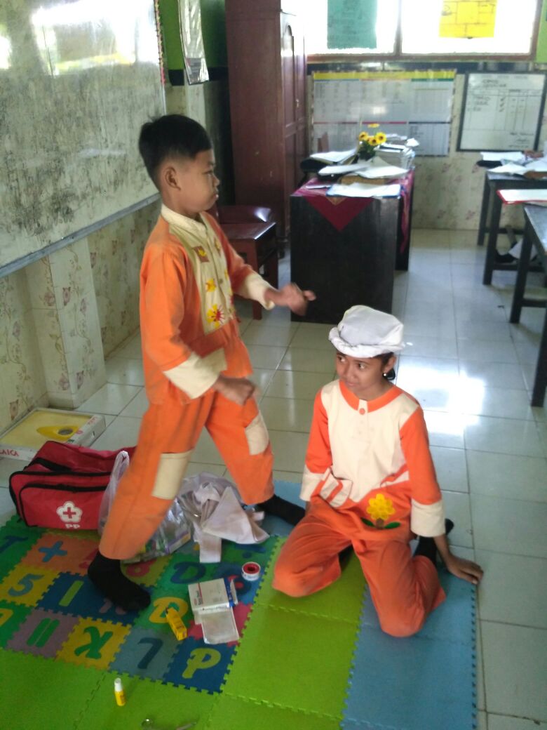uptdblsari's tweet photo. Tiada hari tampa lomba..Persiapan lomba kader Tiwisada ( Dokter Cilik ) tingkt kab bwi dari kec blimbingsari..semoga tetap sehat dan sukses..Aamiin. @AzwarAnas_A3 @sulihtiyono3 https://t.co/d7WWfIvxLv