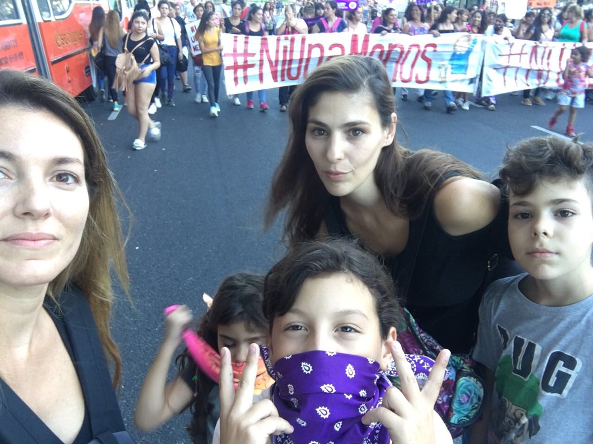 pablitolescano's tweet photo. #FelizDiaMujeres ATR Marita La Cumbiambera, Ceci en #Marcha8M https://t.co/zI112mjbwb