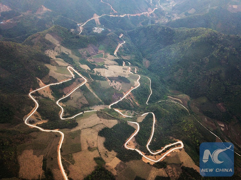 KenyaCarBazaar's tweet photo. Amazing road construction work done in #China's remote mountainous areas of Baise, south China's #Guangxi https://t.co/77Jn8VWz8k