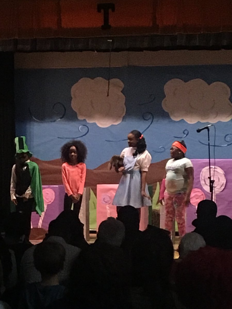 MrsAshleyAdamo's tweet photo. It was a full house tonight for our performance of The Wiz! Parents AND the community showed up and our kids/staff showed out! #FATEfamily #familyengagement #TheWiz #BlackHistoryEveryDay @DrEmilyAMassey @apsupdate @hpchief @CarstarphenMJ @KirkwoodUCC https://t.co/Kw63RbDaPP