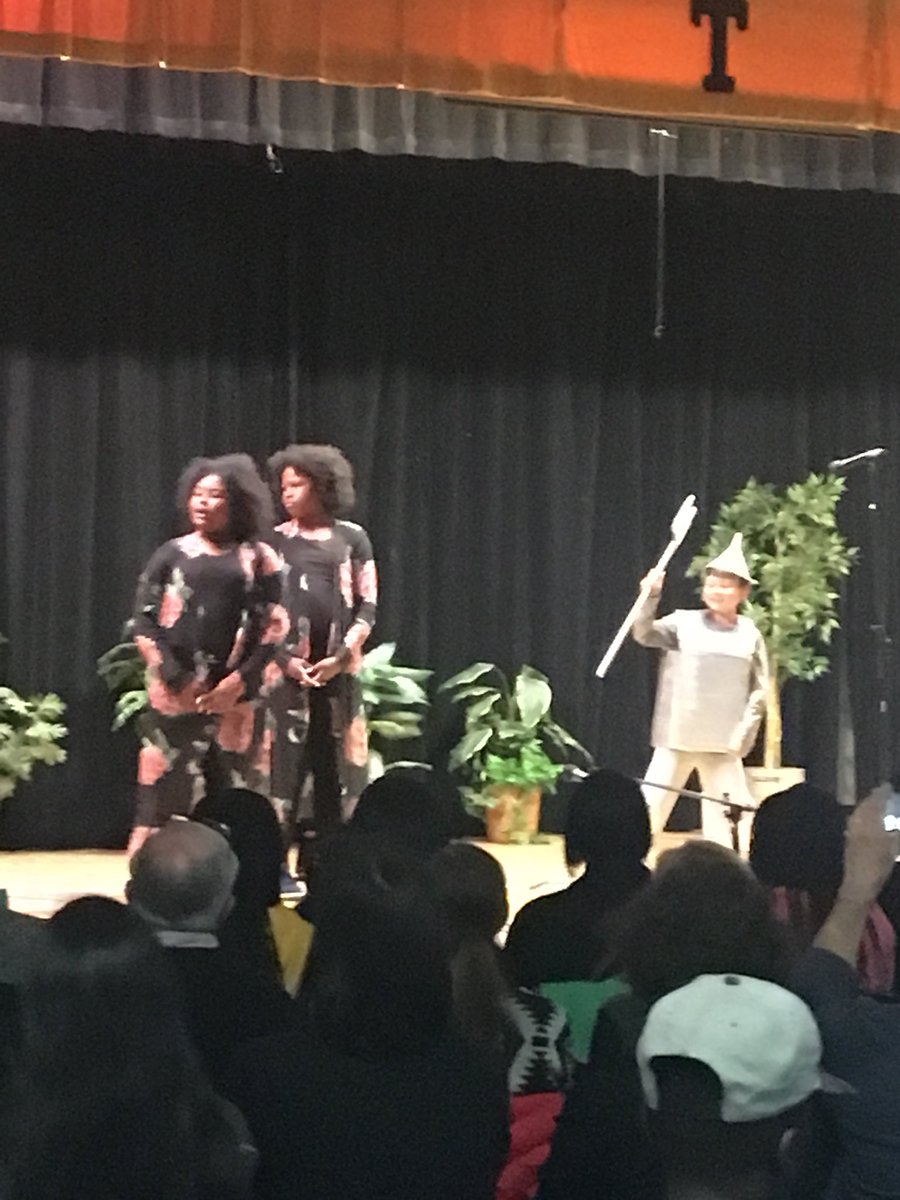 MrsAshleyAdamo's tweet photo. It was a full house tonight for our performance of The Wiz! Parents AND the community showed up and our kids/staff showed out! #FATEfamily #familyengagement #TheWiz #BlackHistoryEveryDay @DrEmilyAMassey @apsupdate @hpchief @CarstarphenMJ @KirkwoodUCC https://t.co/Kw63RbDaPP