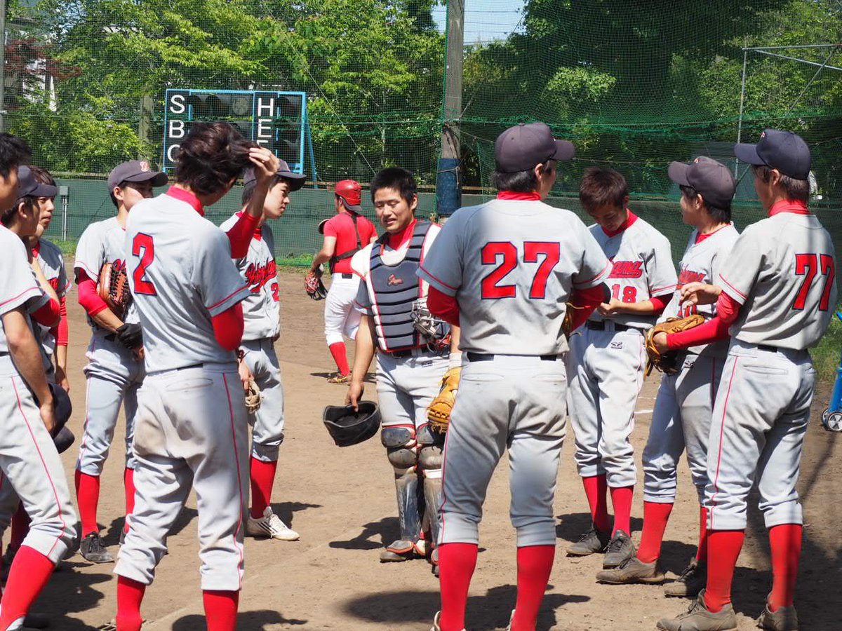 横浜市立大学軟式野球部 新入生のみなさん 合格おめでとうございます 横浜市立大学軟式野球部は 経験者 未経験者問わず 部員やマネージャーを募集中です 部活以外でも一緒に授業をうけたり 海外旅行に行ったり 仲のいい部活です これから部員