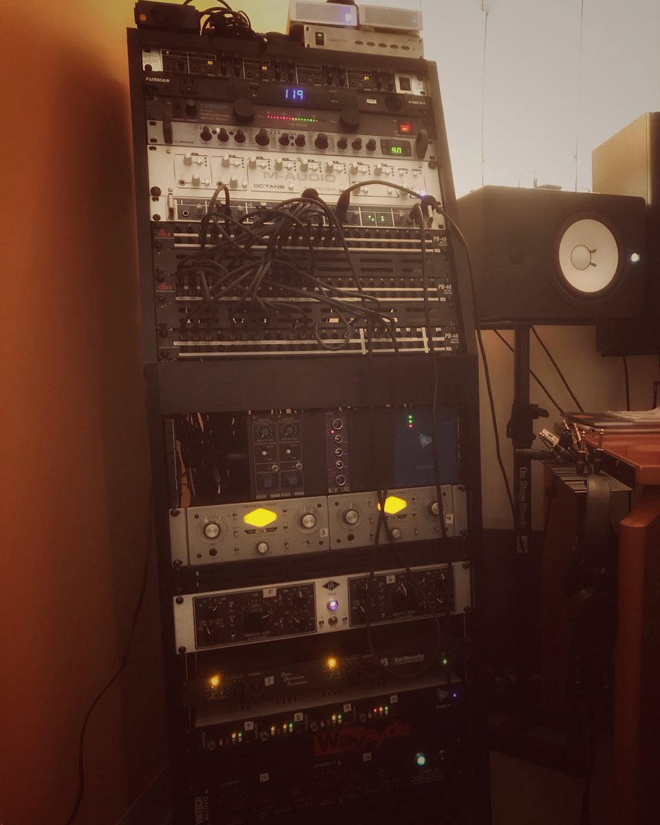 dogsofwarmusic's tweet image. The Glow! #WarmGlowStudios