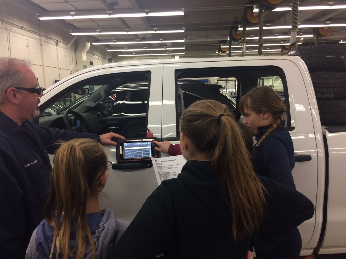 caroline_walch's tweet photo. #naitautomotives @WITT_NAIT hosting @girlguidesofcan learning about car scanners and electrical in cars. #experienceyourfuture https://t.co/p74qXsVDun