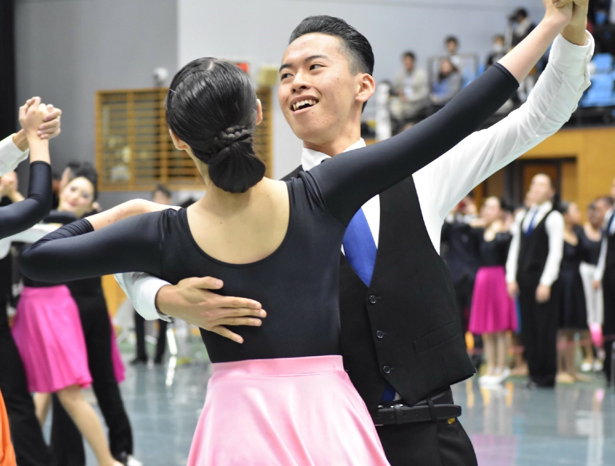 成蹊大学競技ダンス部 Auf Twitter 競技ダンス部 部員紹介 2年 ラテン人 成蹊の和田 早寝早起き飲み会はウーロン茶 過去の大会記録 勝ち方 動画などご不明点御座いましたらダンスマスター成蹊の和田へ サッカー少年がダンスバカになるまでの話 聞き
