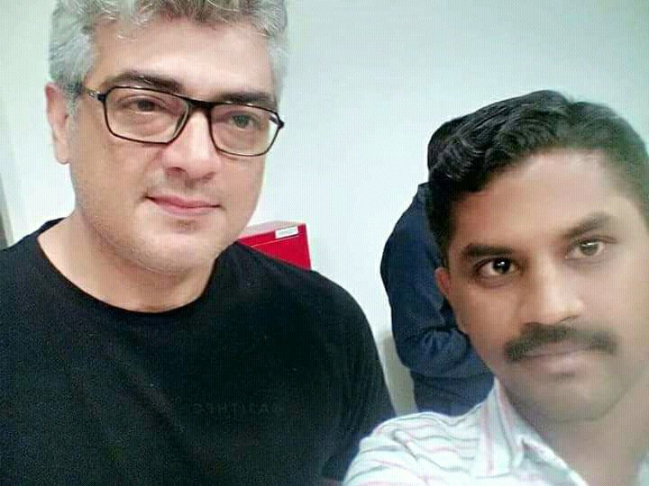 GuruAjith1's tweet photo. #Thala unseen Click 👌👌 https://t.co/1YeOPL5MGi