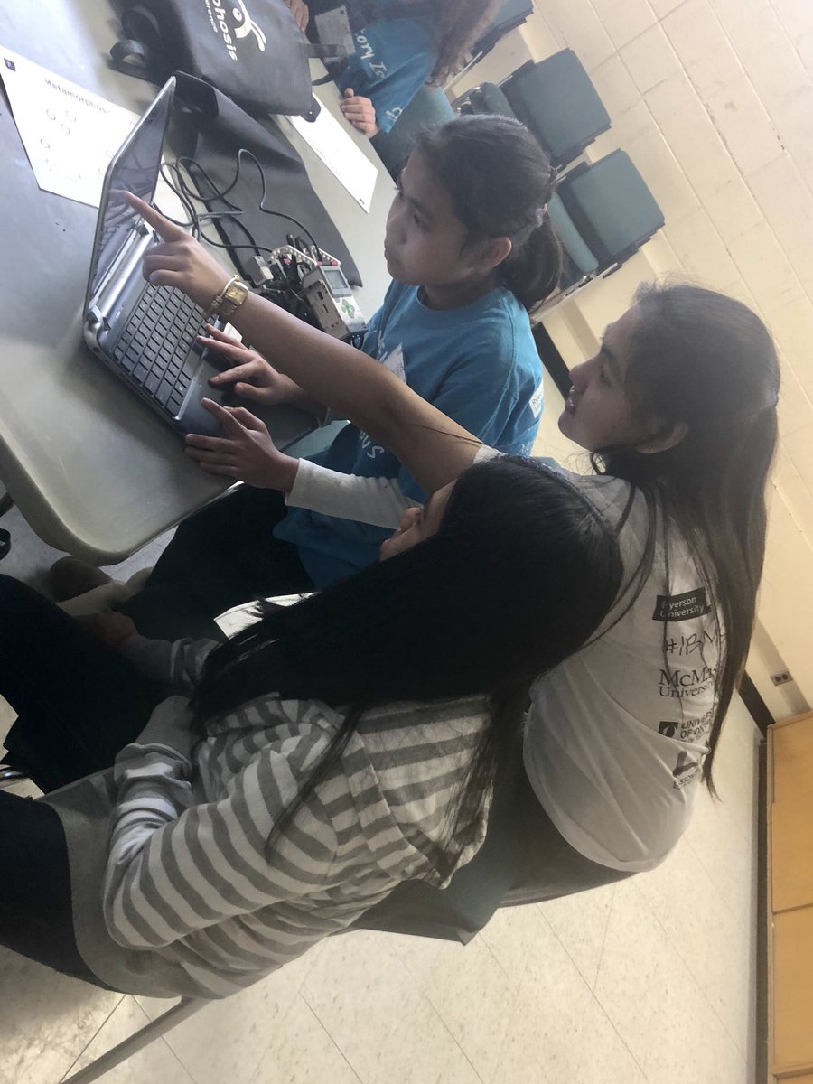 TDSB_Robotics's tweet photo. Ss learned about the accomplishments of #WomeninSTEM while improving their coding &amp; collaboration skills at today’s @MetamorphSTEM Conference at @JohnPolanyiCI @n_m_anthony @LizBHolder @LC1_TDSB @TDSB_STEM #MORPH2018 https://t.co/TmFkjvYcps