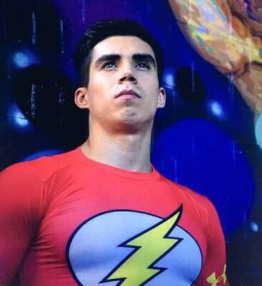 Marisol88486847's tweet photo. Vamos @danielcorralmx   tu puedes lleva él nombre de #Famoso arriba pelea por todos los #Famosos  @analago95 @hijooctagonof @kenialechuga @IrisKills @traviesoarce5 @ZORAIDAGOMEZ @LisVega @NataValenzuelaC @MPikolin3 @mano y me faltan pero vamos #DanielCorralAlafinal https://t.co/8E9pgJ6oOU