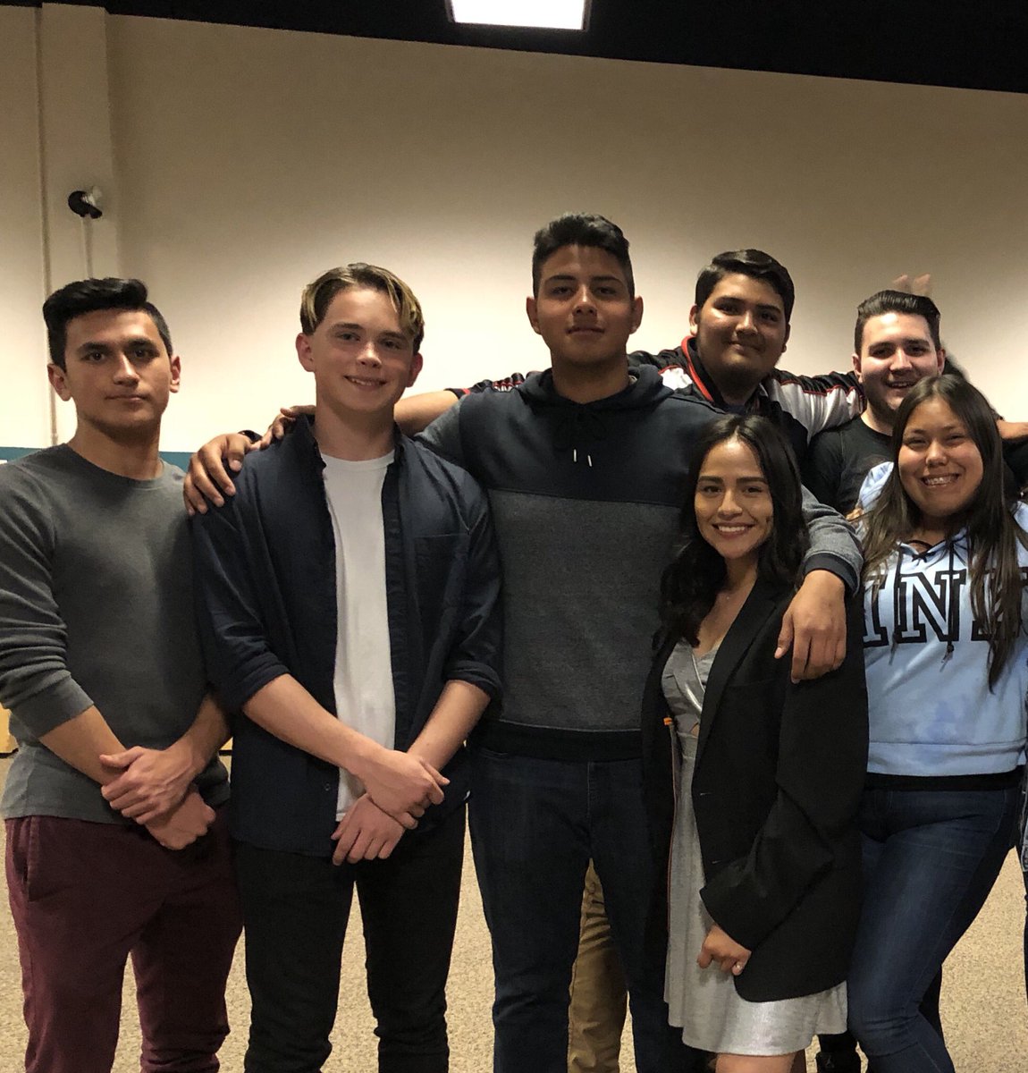 evande_MECHS's tweet photo. So much talent and support in this #mechs junior class! #MECHSPRIDE #loveya #missiontalentshow https://t.co/vtPA1Np0pq