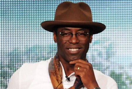 TSJones4's tweet image. Blessed is the lovely woman who wakes up every morning with the sunshine that is naturally his smile. @IWashington #IntellectuallyStimulating #IsaiahWashington #VisuallyEnticing #EyeCandy