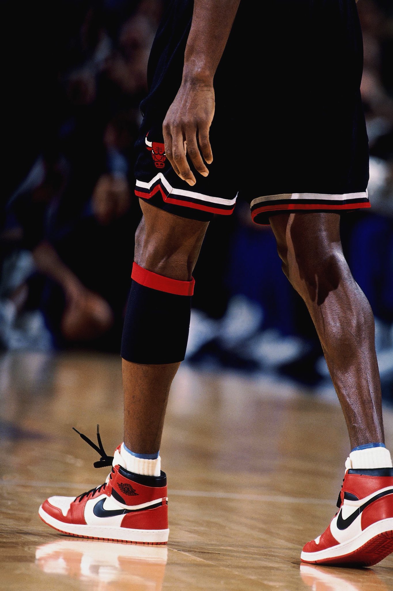 B/R Kicks on X: March 8, 1998 Michael Jordan played in an original pair of  the Air Jordan 1 from 1985 for his final game at Madison Square Garden,  that he supposedly