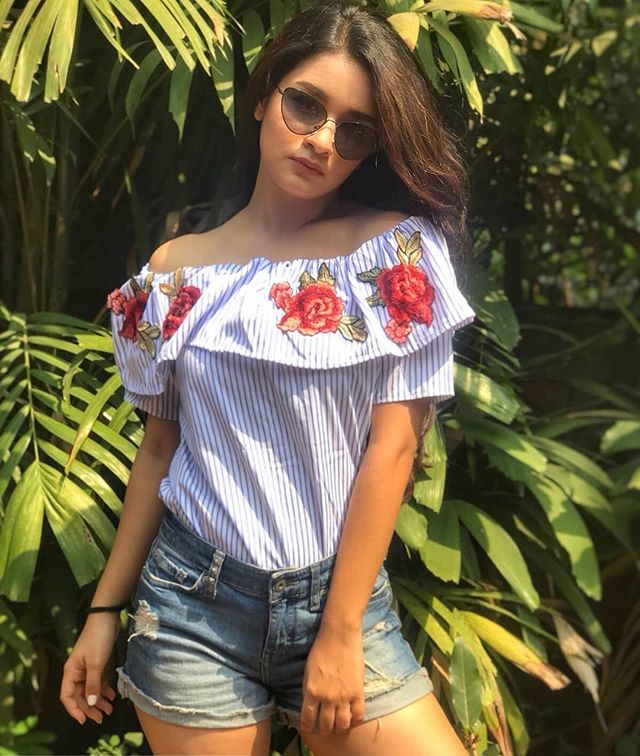 RealFirstBuzz's tweet photo. Love this ♥️🌹
Follow 👉 @firstbuzz1
.
.
.
.
.
#firstbuzz1
#avneetkaur #avneetkaur_13 #avneet #avneetians #AvneetStyleDiary #fashion #StayNatural #BeachBum #Goa
#bollywood #bollywoodactress #bollywoodstyle #bolly #katrinakaif #anushkasharma #aliabhatt … https://t.co/dFFKyJ18sl https://t.co/PuarmqWQgw