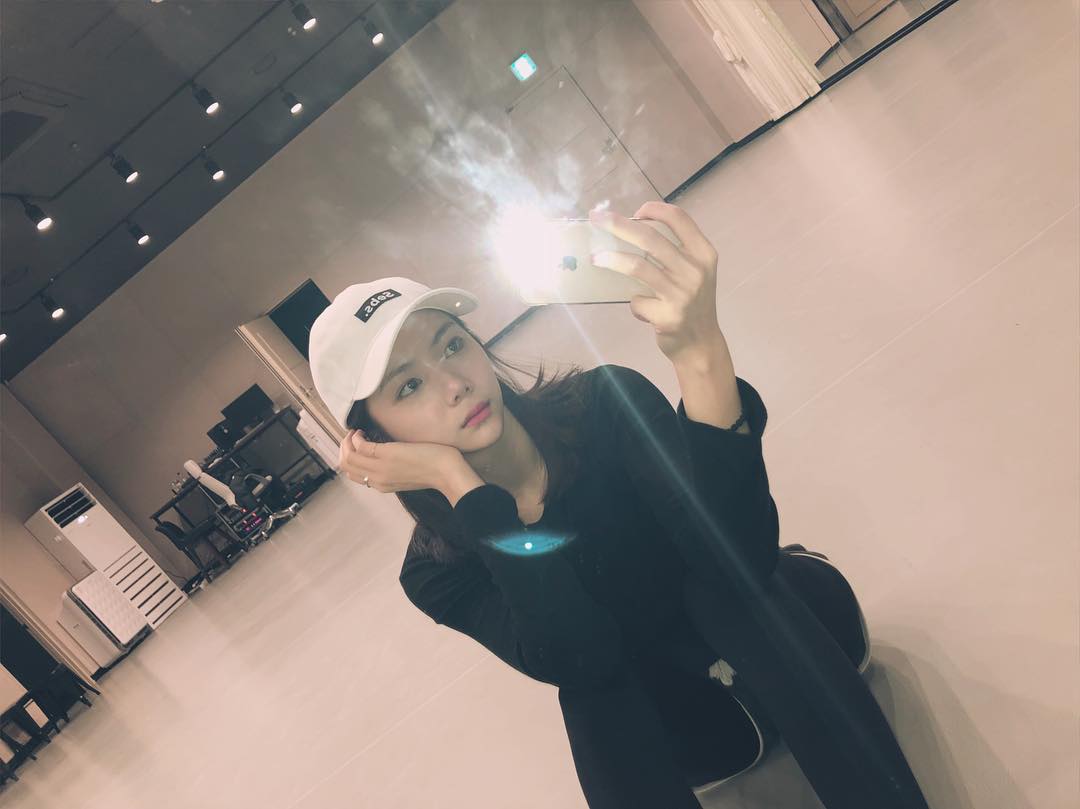 aftschoolsnaps's tweet photo. [GAEUN INSTAGRAM] by.gaeun: 🧢 https://t.co/WI61GcE7gj #kpopsnaps https://t.co/zmkNh5VBN3
