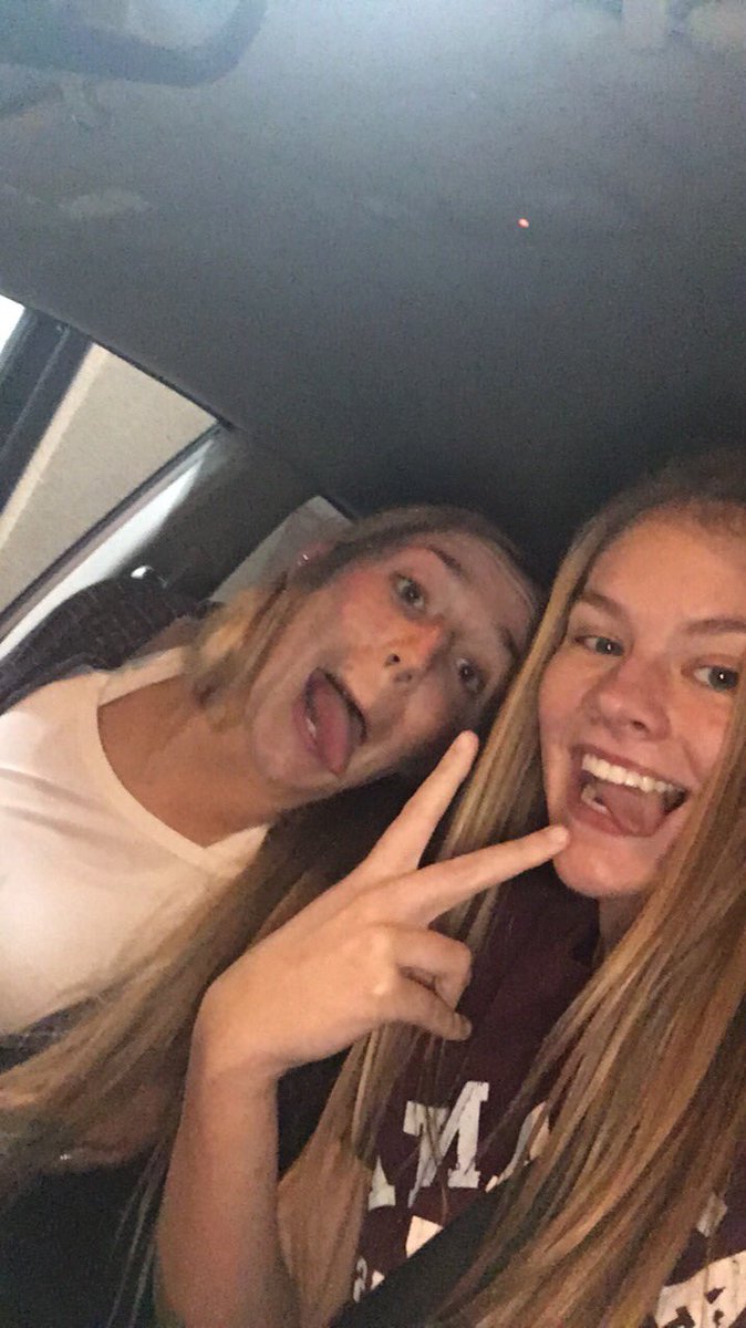 HHersh2's tweet photo. HBD DEMIIIII🤩 love you long time and can’t wait to be roomies💖🎊 https://t.co/jPav43maH1
