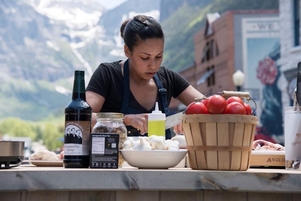 DSolisAgEcon's tweet image. Congrats @FAMU_1887 alumna Adrienne Cheatham for her second place at @BravoTopChef.