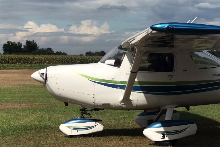 flyingcatLodi's tweet photo. This is one of the best Cessna 152s I have ever tried flying. Tried flying RP-C1513, and it was actually my first soft field takeoff and landing. Thanks to Sir Tonet Rivera and ACFC! #cessna152 #cessna #aviate #acfc https://t.co/wDFXpdt3N7