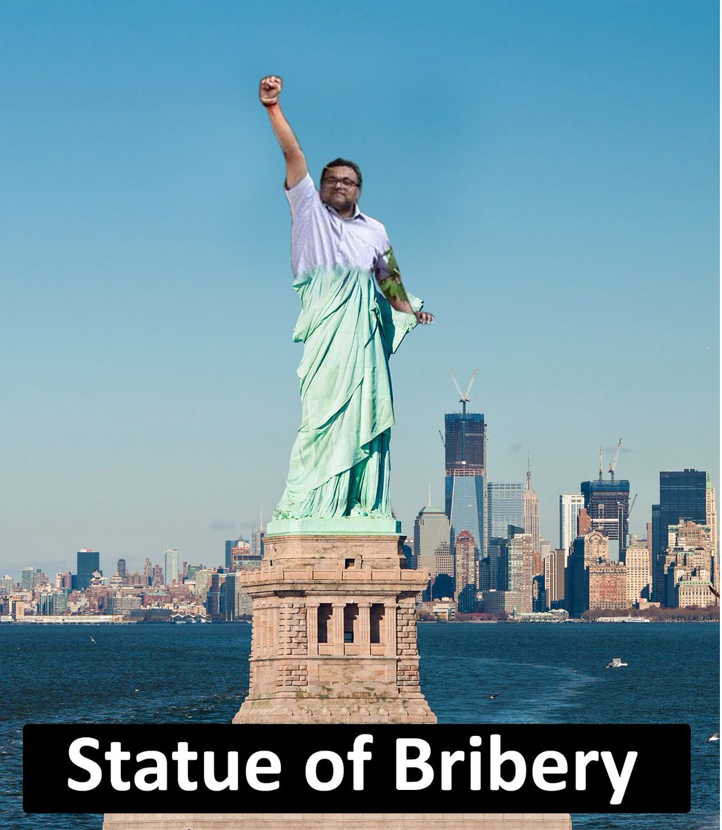 MyloMegha's tweet photo. The way #KartiChidambaram comes out of the court, soon we should have corrupted goons statue 
#StatueMadness #StatuePolitics #KartiInCourt 👇👇 https://t.co/lFZ3nCVQwu