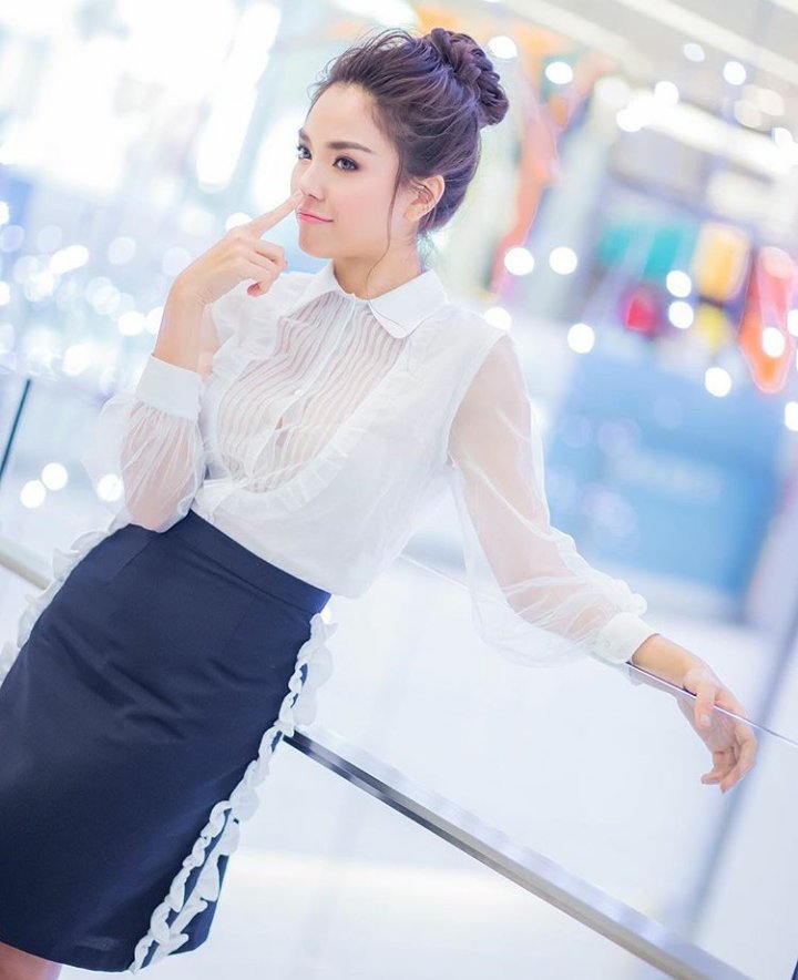 ThanatP__'s tweet photo. พี่ปรางเป็นผู้หญิงที่สวยมาก ดูแล้วไม่เบื่อเลยอะ ดูทั้งวันก็ไม่เบื่อ ใครได้เป็นแฟนนี่โคตรโชคดีอะบอกเลย #บุพเพสันนิวาส https://t.co/639wCHQc6t