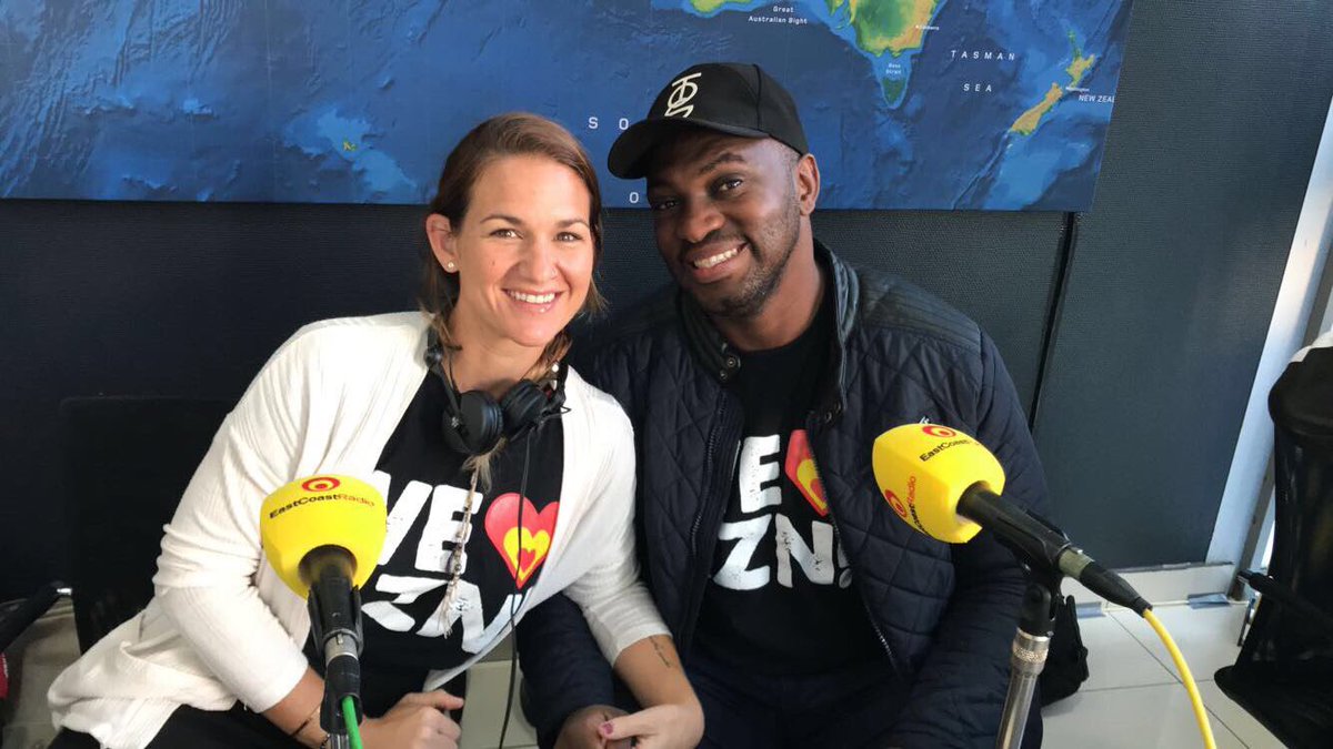 ECRBreakfast's tweet image. The besties are excited that it’s Friday 🙌🏻 and we’re at @JaguarLandR0ver #GoodMauling #FriDATA #JaguarEpace