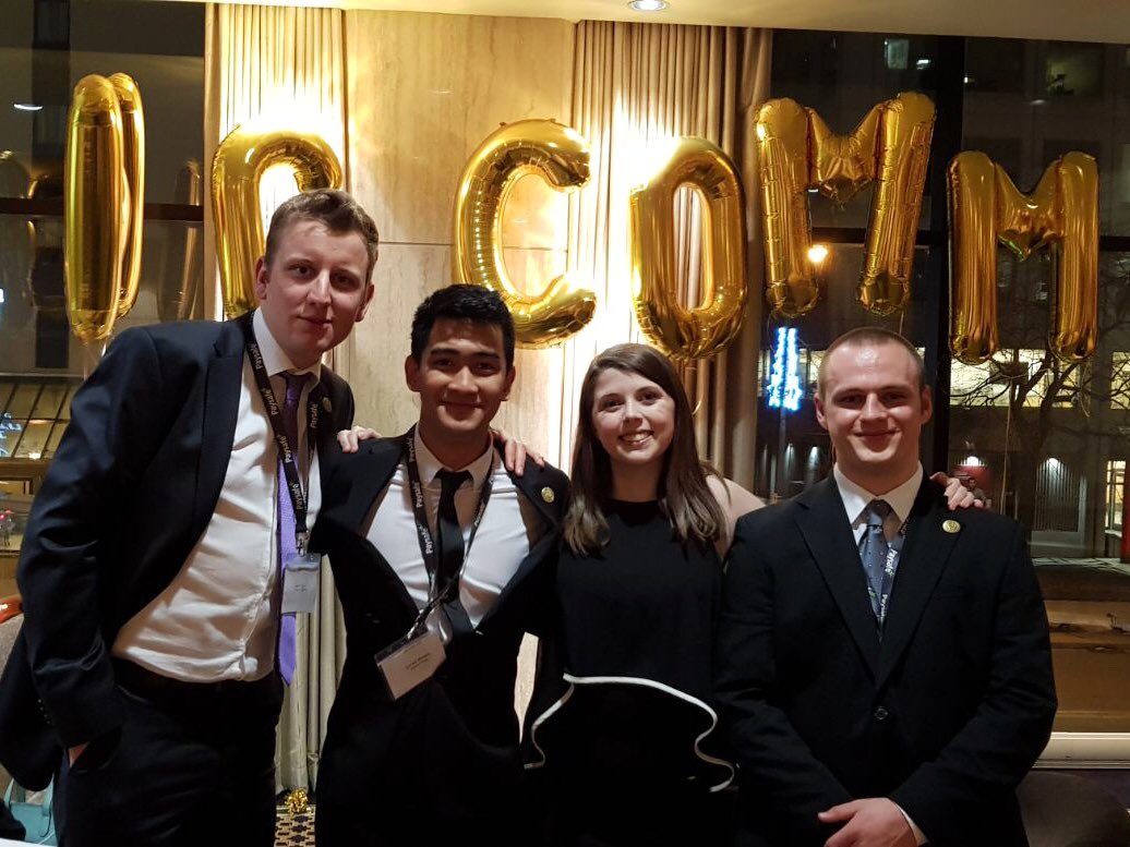 EngCommTrinity's tweet image. 2nd case finished...bring on tommorow’s third and final case at #engcomm2018