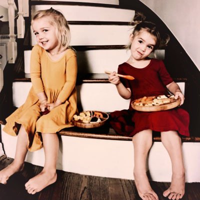 “E claro, não podia falar os parabéns vindos da prima e melhor amiga. Aria e Nanami, a melhor dupla de sempre! Tal mães, tal filhas.” ♡