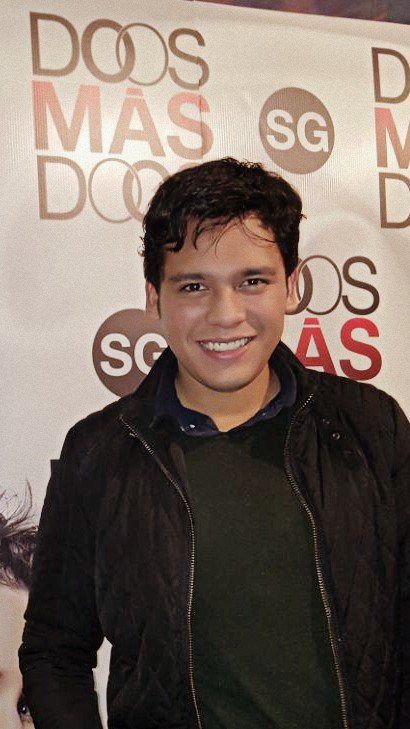 CarlosMarteli's tweet photo. Estoy muy orgulloso de ti @elsergiogabriel ¡Felicidades a @ObraDosMasDos por su Develación de Placa de las 100 Representaciones! Una divertida comedia protagonizada por @AdalRamones @ConsueloDuval @mauricioislas @monicadionne ¡Me divertí mucho! 👏🎭👏🎭👏🎭👏 https://t.co/nPcibDTken