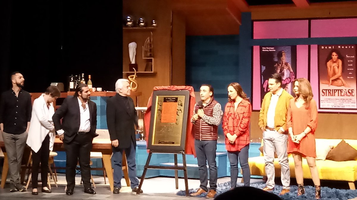 CarlosMarteli's tweet photo. Estoy muy orgulloso de ti @elsergiogabriel ¡Felicidades a @ObraDosMasDos por su Develación de Placa de las 100 Representaciones! Una divertida comedia protagonizada por @AdalRamones @ConsueloDuval @mauricioislas @monicadionne ¡Me divertí mucho! 👏🎭👏🎭👏🎭👏 https://t.co/nPcibDTken