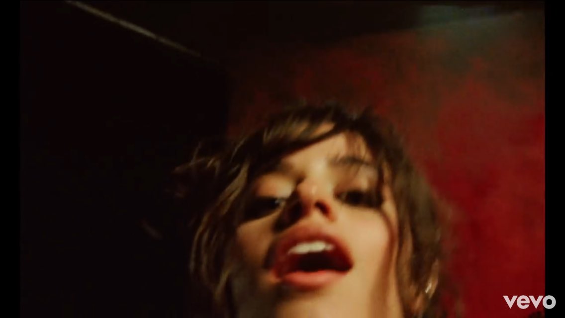 cloudmila's tweet photo. YOU GOT GAMES ON YO PHONE? https://t.co/CucrfT2pKh