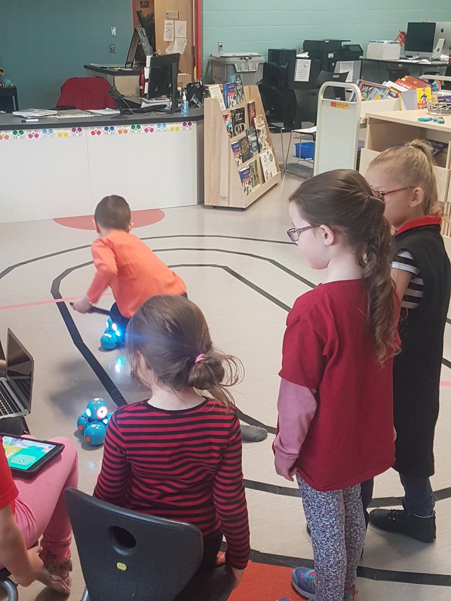KowalGrade1's tweet image. Coding, collaboration and a whole lot of fun! #robotolympics #dashtothefinishline