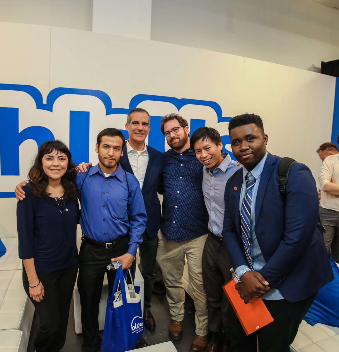 MayorOfLA's tweet photo. L.A. is the hottest tech city in the world โ with the most inclusive & diverse talent pool in the industry. #TechFairLA connects thousands of Angelenos with hundreds of tech companies โ ensuring the doors of opportunity continue to stay open for all. https://t.co/OBBFNDd72Z https://t.co/dOqIYCJttA