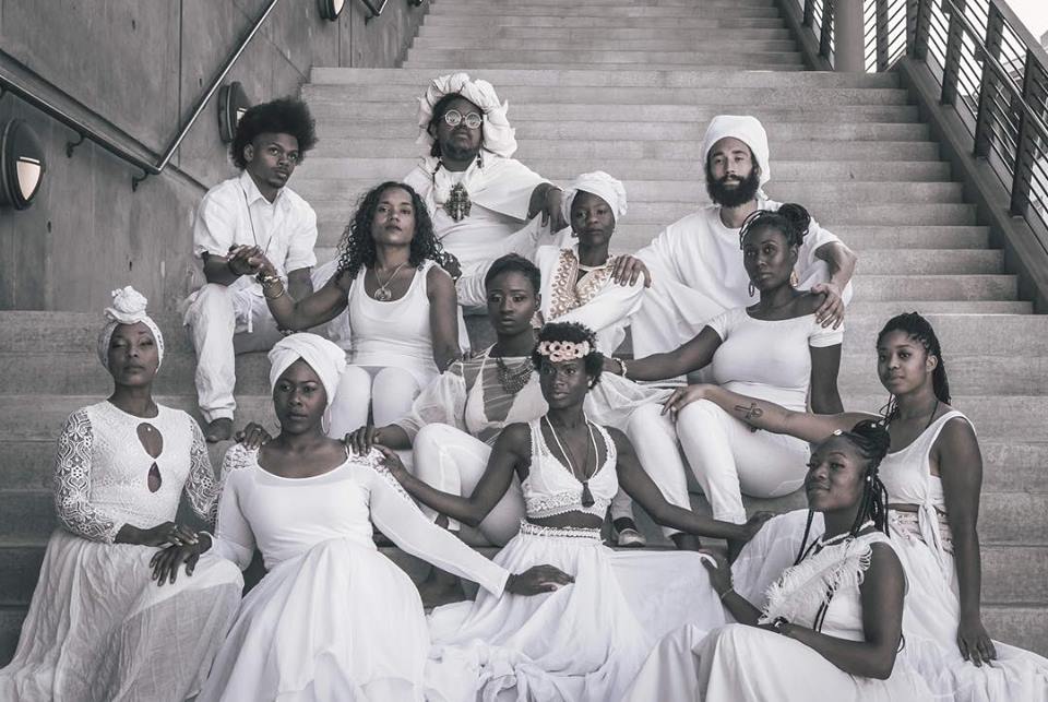 They look so lovely. Blessed to be able to call y'all my folks. So beautiful, light workers. 😍😍😍
#lightworkers #dance #healing #therapy #afrakan #family #kweens #kings #divine #gods #BlackExcellence #blackexcellencematters #baylove #baybaby #Spiritually