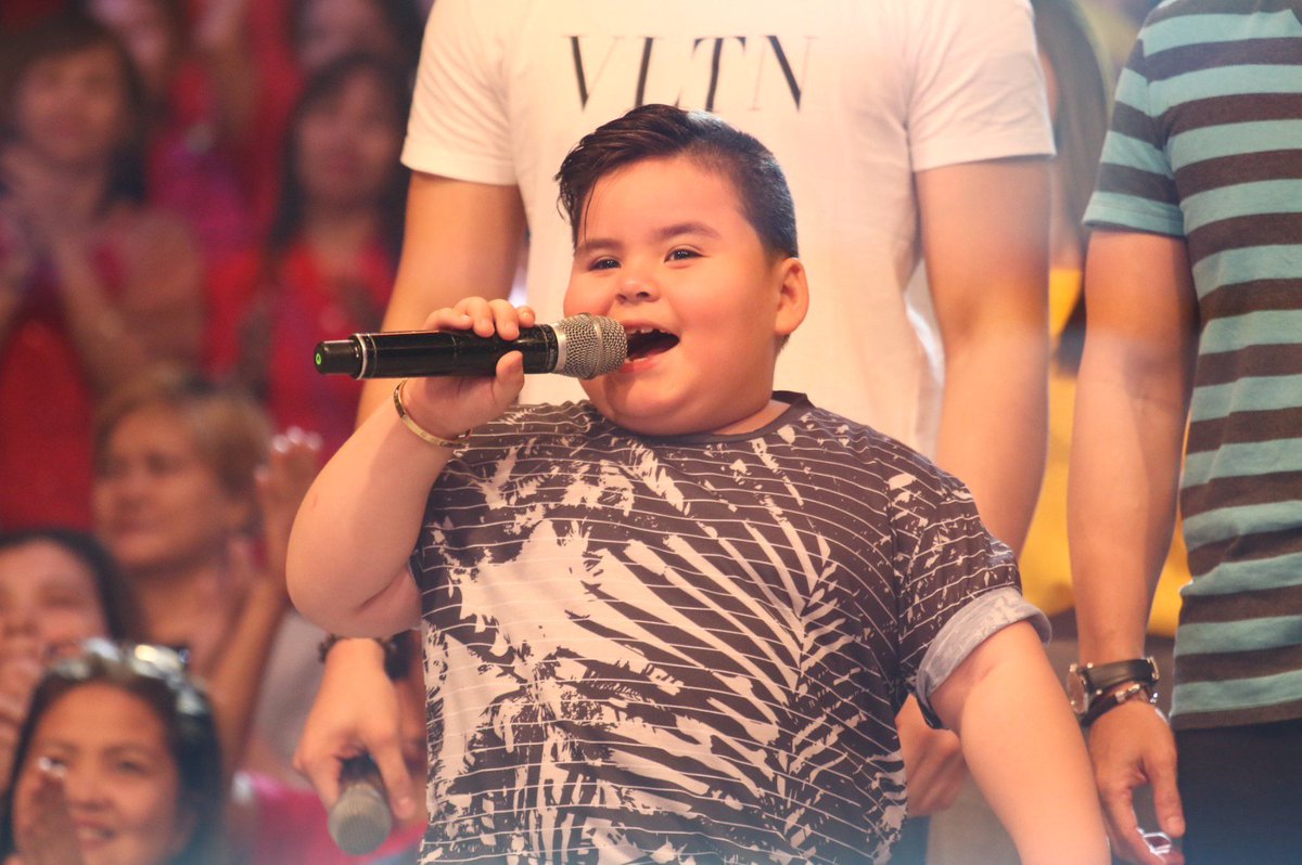 IMWatts17's tweet photo. Fresh from his #ADSummit2018 stint, there he goes again. You can really tell our lil' munchkin loves what he's doing no?😘

Credit to @EatBulaga again for the photo https://t.co/iepM1aoqrt