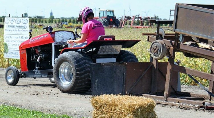 BonneauRichard's tweet photo. Some Essex Kent Garden Tractor Pullers tractors #fullpull #justgonnasendit https://t.co/vtZfaMQCok