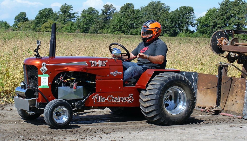 BonneauRichard's tweet photo. Some Essex Kent Garden Tractor Pullers tractors #fullpull #justgonnasendit https://t.co/eEp4PXS6n8