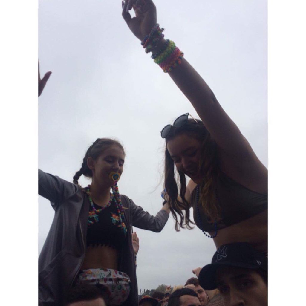 Jus cuz it’s rave season coming up💗💗🍻