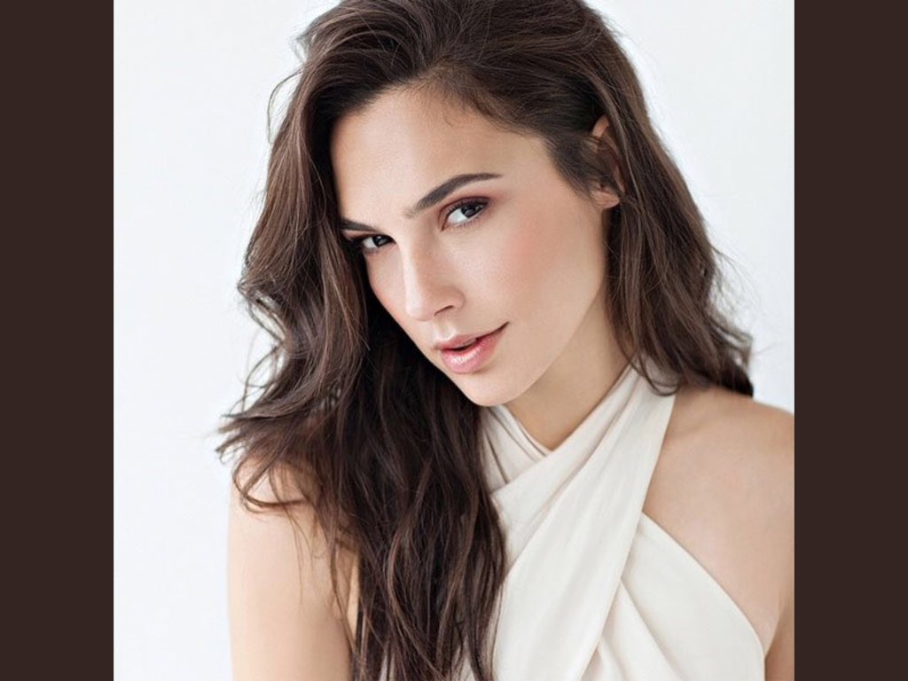 ChattyAtretes's tweet photo. Look at my new girlfriend😍❤️ #taken https://t.co/Hch4JyyOA9