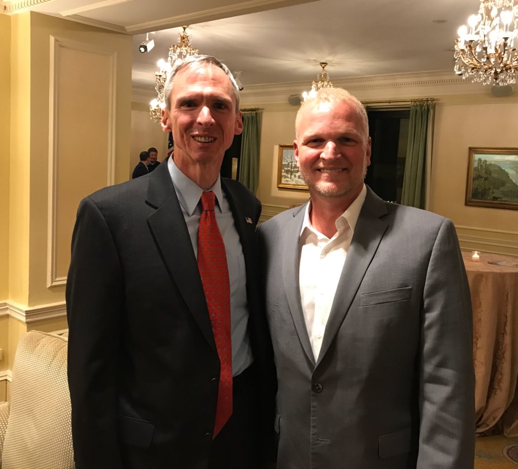 SteveSeeler's tweet photo. Attended a fundraiser for #replipinski @RepLipinski He has been a great congressman for our district and the #NACD. #electlipinski #chemistrycaucus #ChemistryMatters https://t.co/nH2AllLLil
