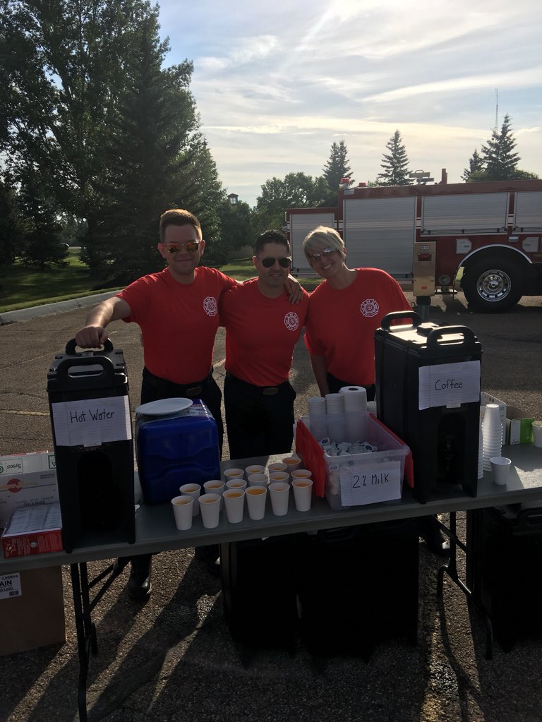 bheesing's tweet image. #internationalwomensday2018  Proud of all the Women of #FortSaskFD in all that they do for the #FortSask community. Thank you for your ongoing commitment to the fire team and family. #teamwork