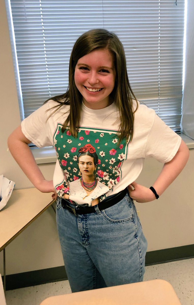 DuffNation_edu's tweet photo. #WHAP220 Ss & @bhsbroncoslib celebrating #InternationalWomensDay with great books & sweet ts! #TheMoreYouKnow #FridaKahlo #girlswillsavertheworld #empoweredwomenempowerwomen #BSD220 #BHSNow https://t.co/HqZMqzJNLN