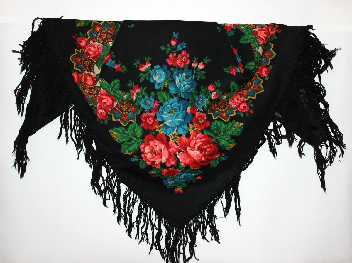 julinua's tweet photo. Simply 🖤https://t.co/LKZUI2a7Ux #craftychaching #boho  #Bohemian #bohostyle  #giftsforher #EtsyTeamUNITY #SpecialT #EpicOnEtsy https://t.co/ST2FwkIzSD