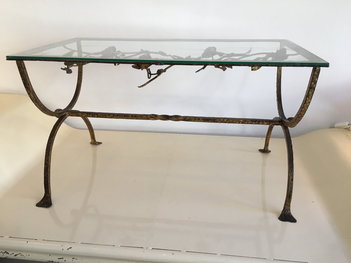 Dickson_Rendall's tweet photo. Gilded iron coffee table depicting flowers and foliage,fine original condition, good patination.

French circa 1970s

Measurements
Width 32” 81 cms
Depth 18” 46cms
Height 18.5” 47cms

https://t.co/ouxBvuQXFY https://t.co/PH3ALInZbp