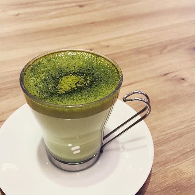 RUBYCAFE_TOKYO's tweet photo. ホット抹茶ラテ ¥600
香り高い宇治抹茶をたっぷりと使用しています😊
#ルビーカフェ #rubycafe #rubycafe_odaiba #抹茶ラテ #latte #お台場カフェ #venusfort #matcha #maccha https://t.co/VQqKLeKZ0e https://t.co/EgUrvZi4Oz